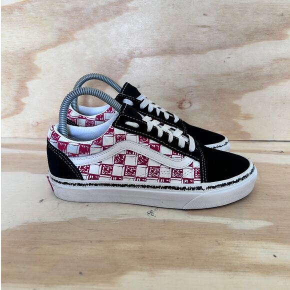 Vans Shoes - Vans Off The Wall - Old Skool Skate - Sneakers - Black/Red - Women's - 6.5